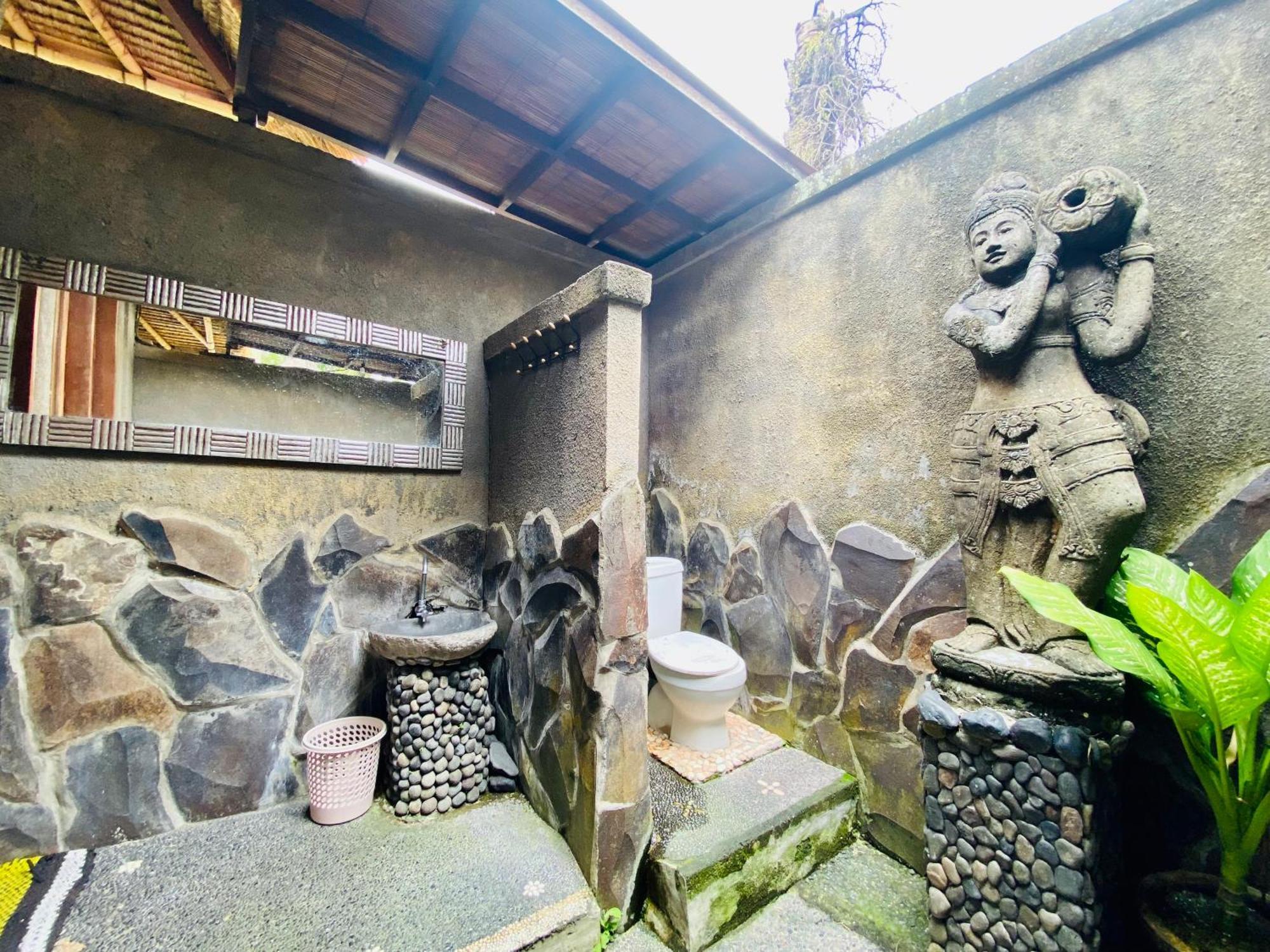 Dong Loka Guesthouse Bali Carangsari Dış mekan fotoğraf
